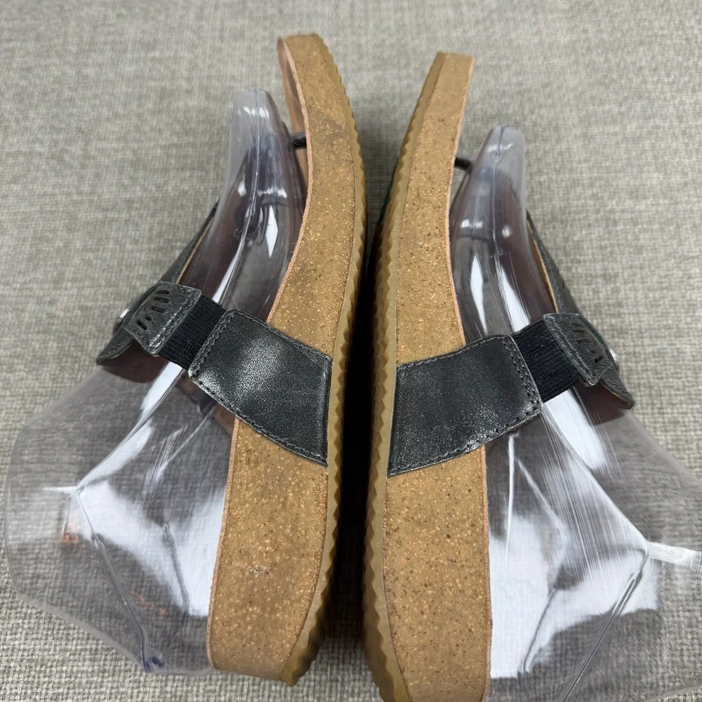 Josef Seibel Gray Silver Metallic Leather Thong Comfort Sandals Size 40 9.5